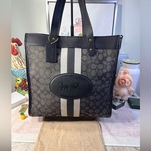 Coach Field Tote 40